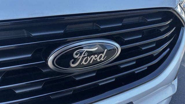 2023 Ford Edge SE