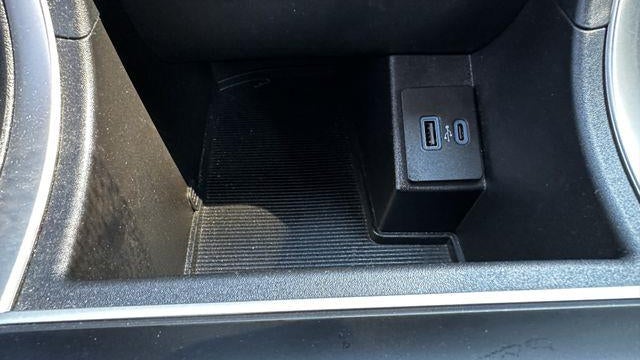 2023 Ford Edge SE