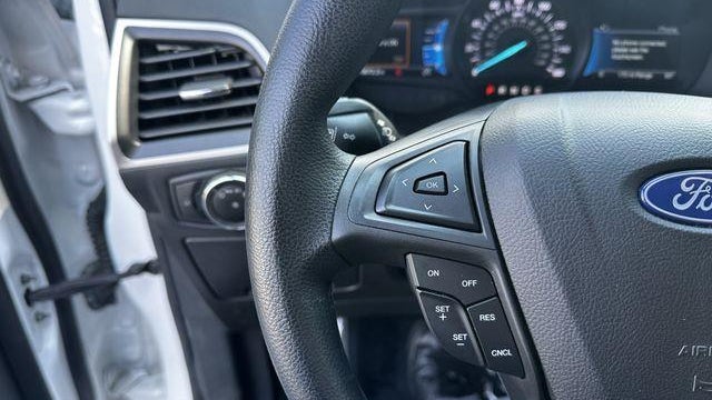 2023 Ford Edge SE