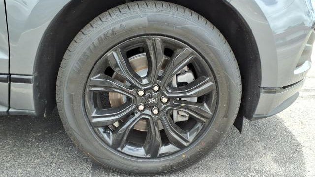 2023 Ford Edge SE