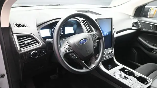 2023 Ford Edge SE