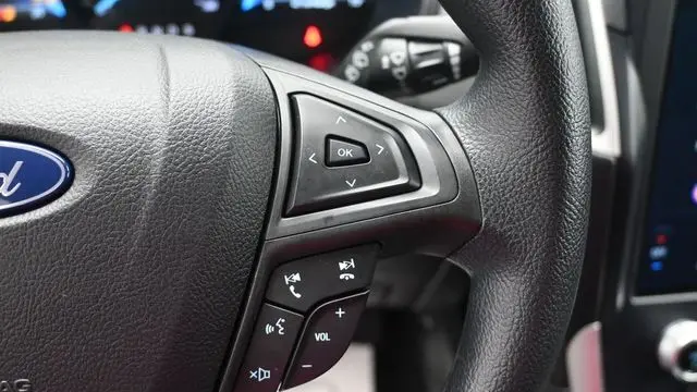 2023 Ford Edge SE