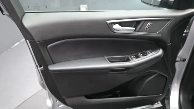 2023 Ford Edge SE