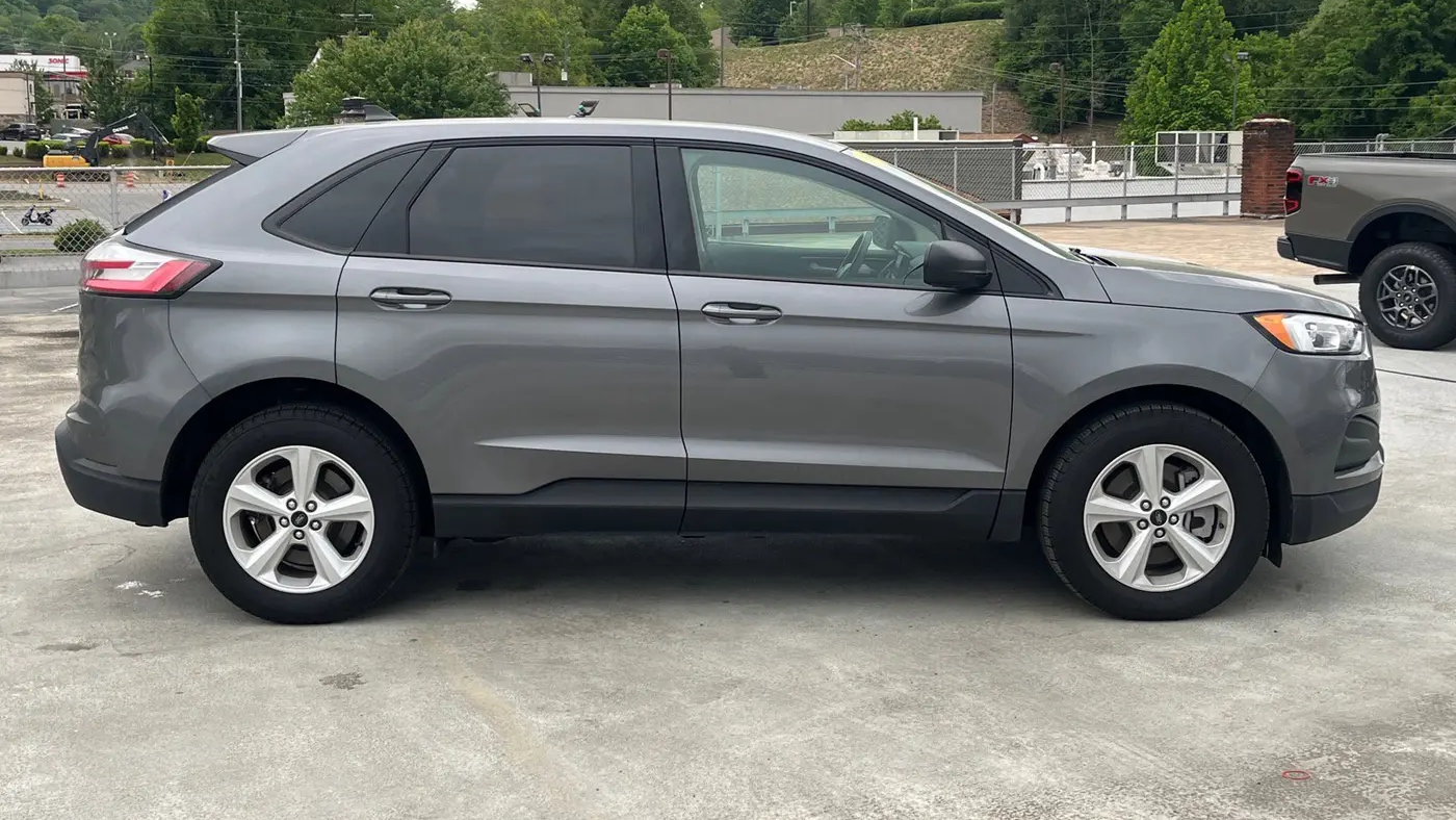2024 Ford Edge SE