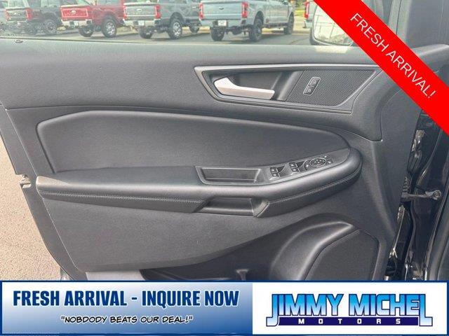 2022 Ford Edge SE — photo 1 of 36