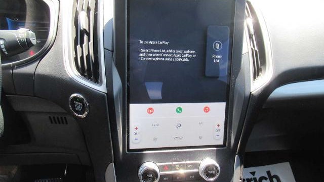 2022 Ford Edge SE