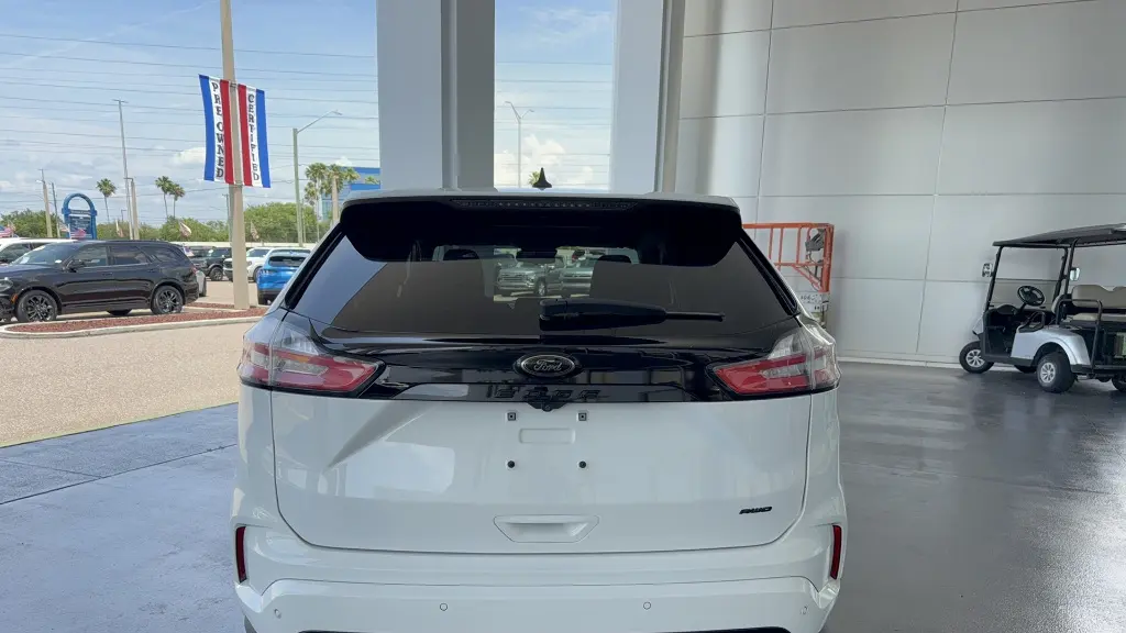 2022 Ford Edge SE