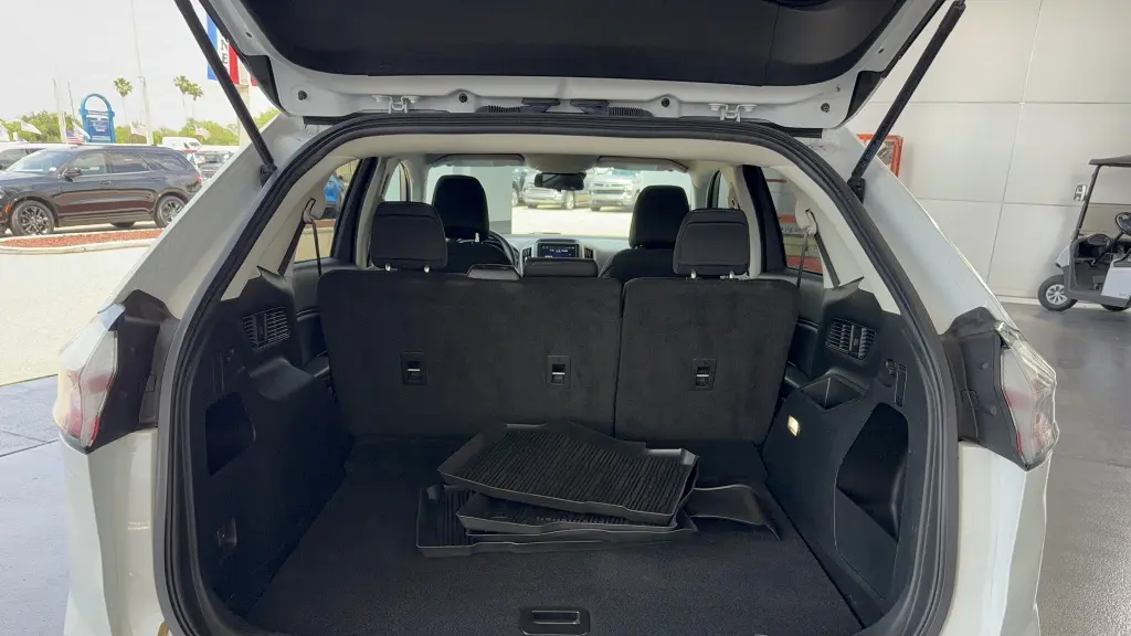 2022 Ford Edge SE
