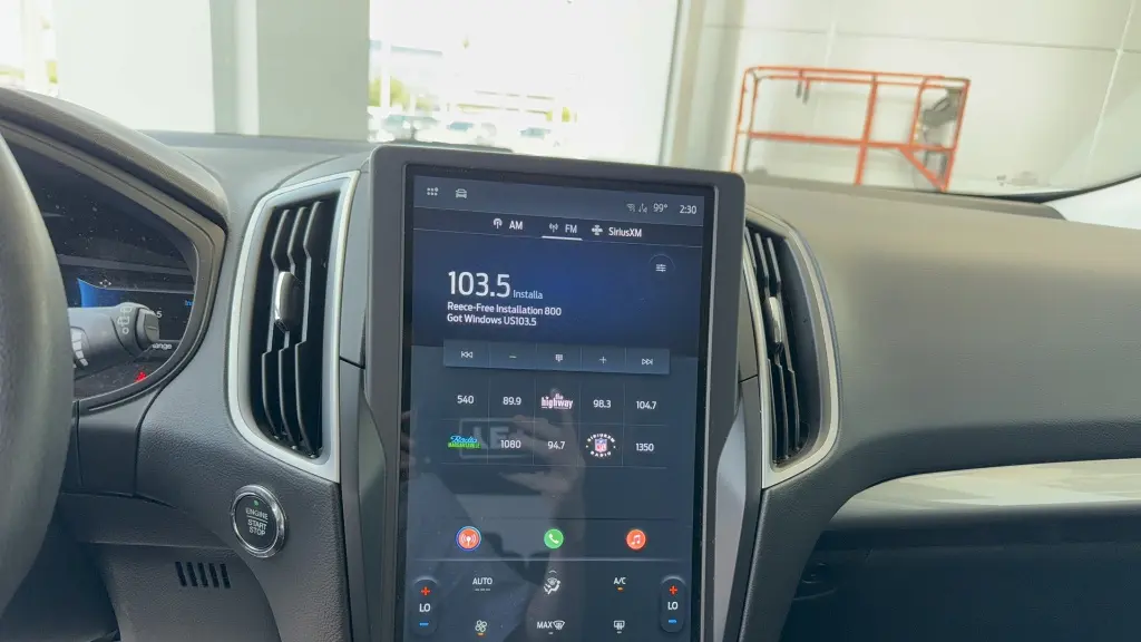 2022 Ford Edge SE