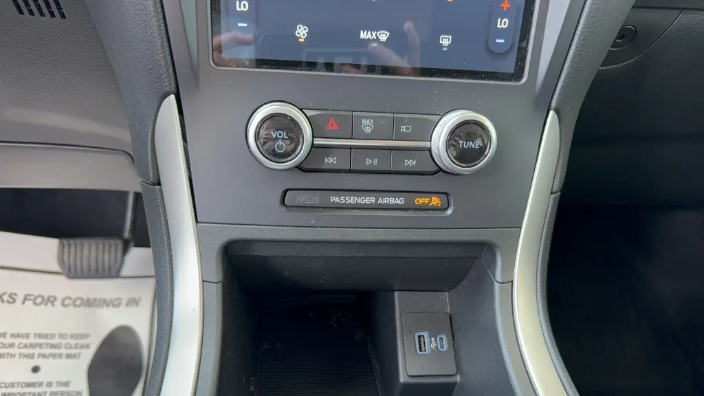 2022 Ford Edge SE