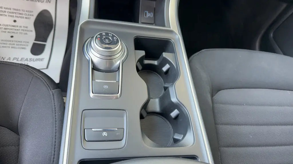 2022 Ford Edge SE