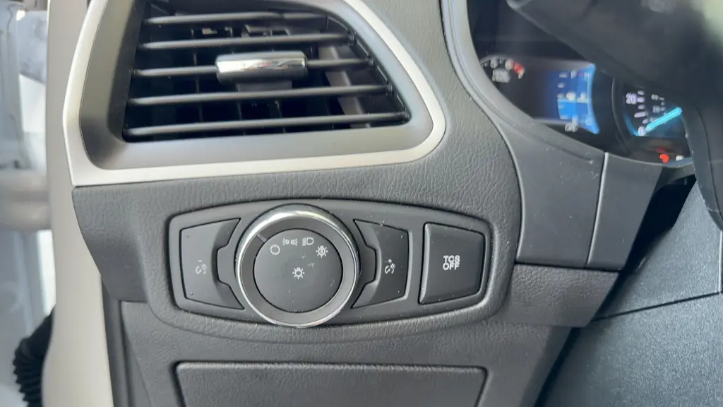 2022 Ford Edge SE
