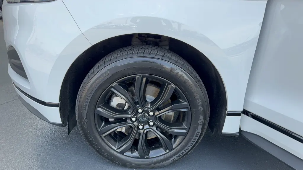 2022 Ford Edge SE