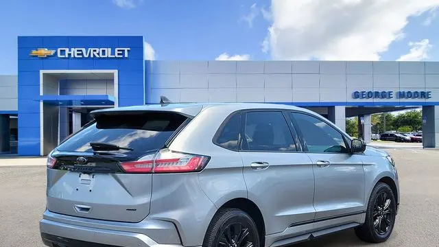 2023 Ford Edge SE
