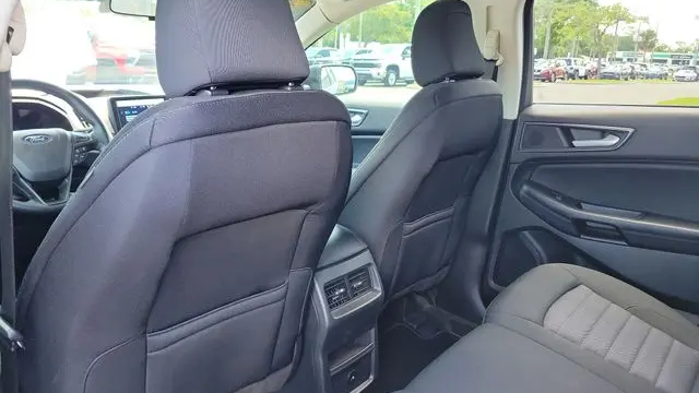 2023 Ford Edge SE