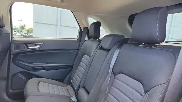 2023 Ford Edge SE