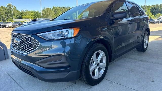 2023 Ford Edge SE