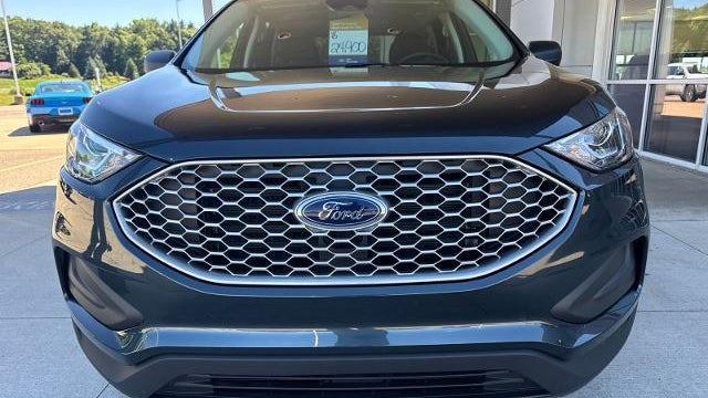 2023 Ford Edge SE