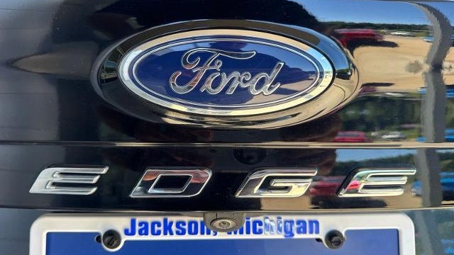 2023 Ford Edge SE