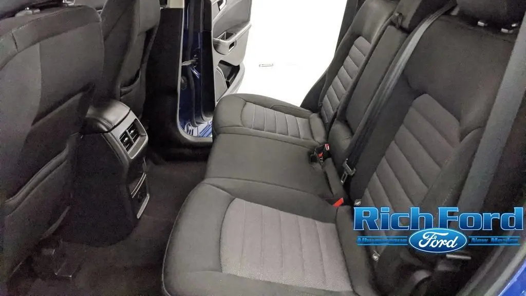 2024 Ford Edge SE