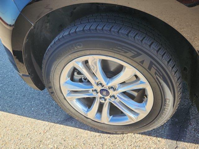 2016 Ford Edge - $14,901