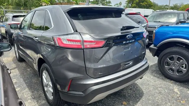 2022 Ford Edge SEL