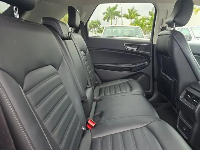 2022 Ford Edge - $21,990