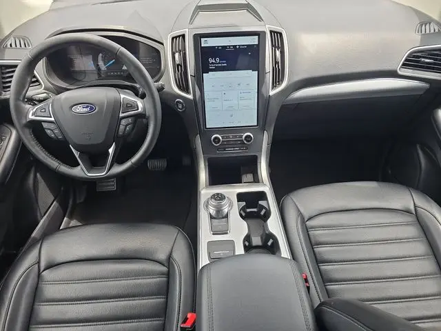 2022 Ford Edge - $21,990