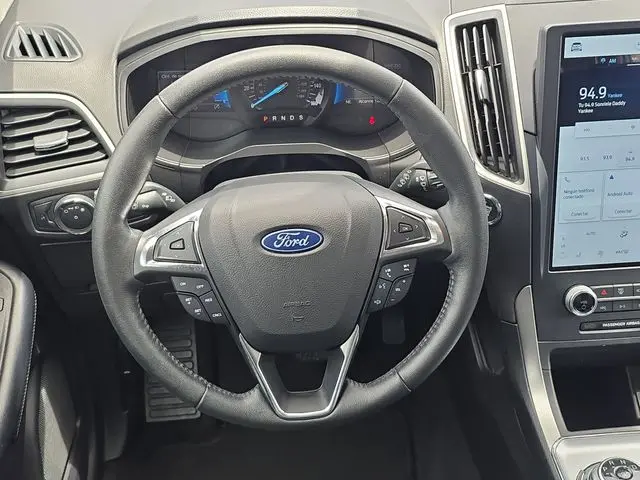 2022 Ford Edge - $21,990