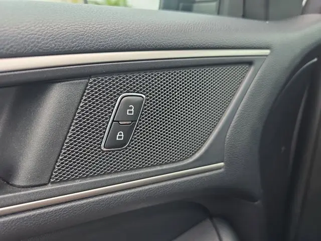 2022 Ford Edge - $21,990