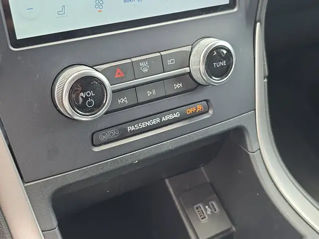 2022 Ford Edge - $21,990