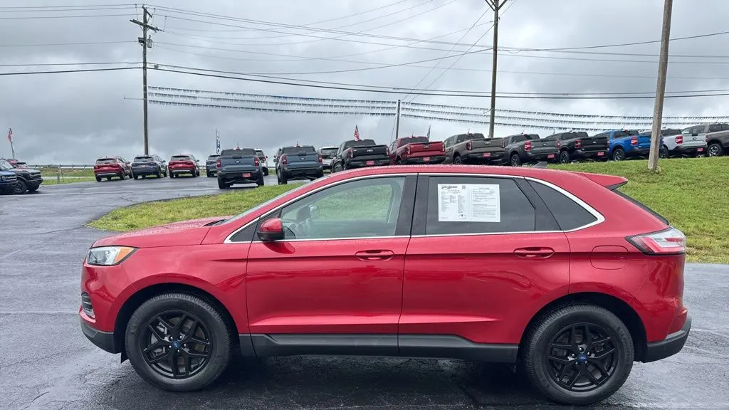 2022 Ford Edge SEL