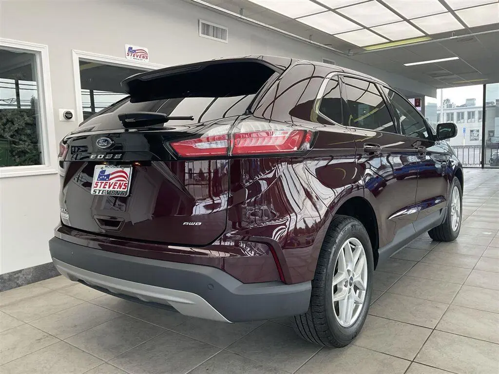 2022 Ford Edge - $25,995