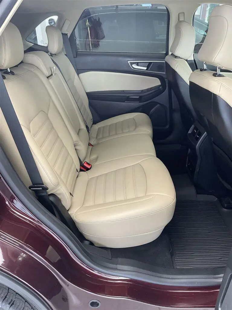 2022 Ford Edge - $25,995