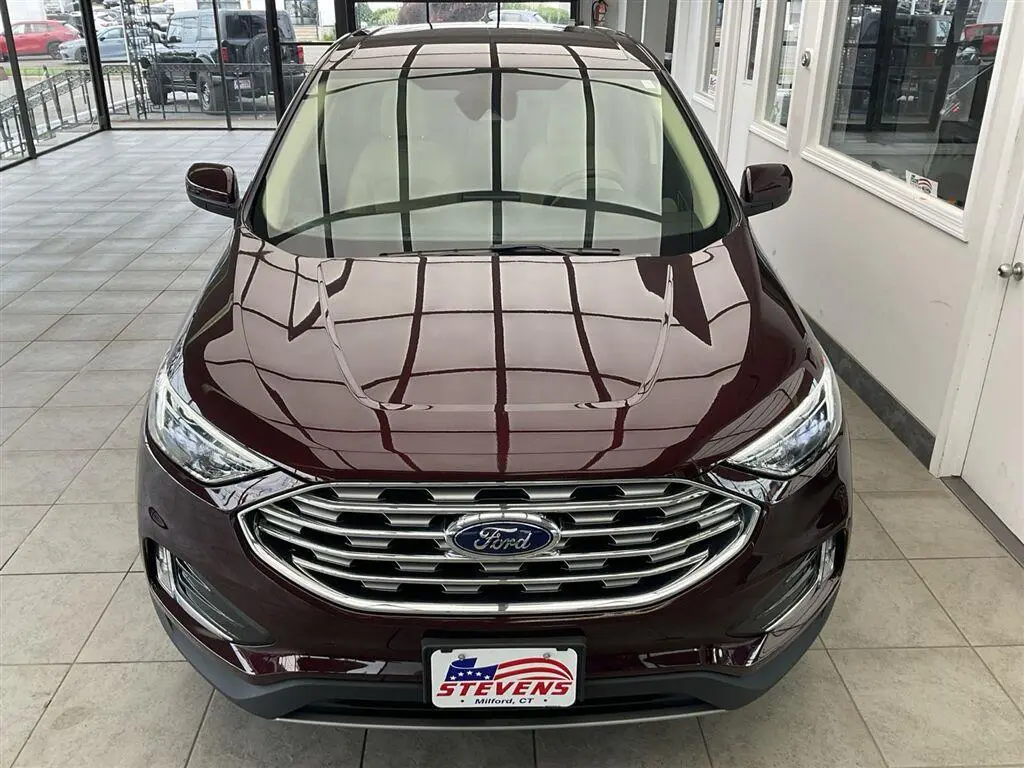 2022 Ford Edge - $25,995