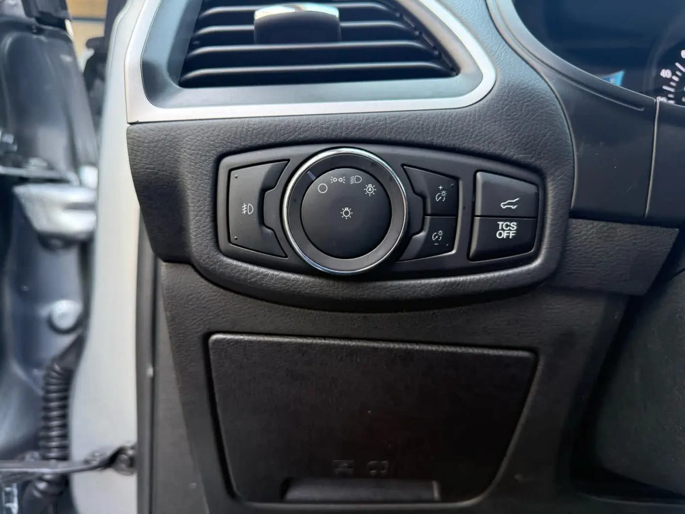 2023 Ford Edge - $25,999
