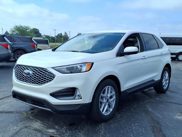 2023 Ford Edge - $27,990