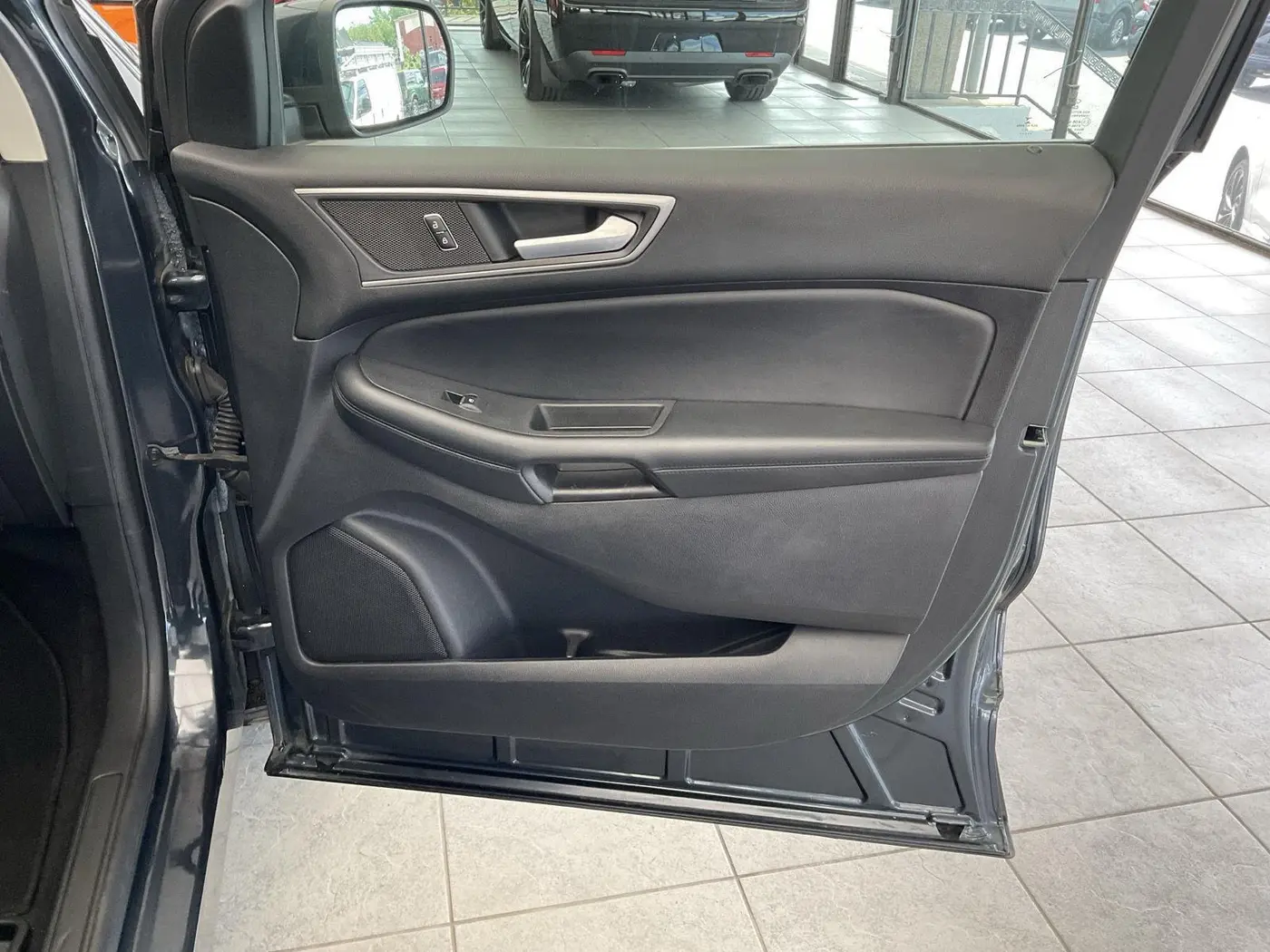 2022 Ford Edge - $25,895