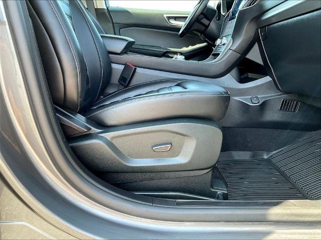 2022 Ford Edge - $15,999