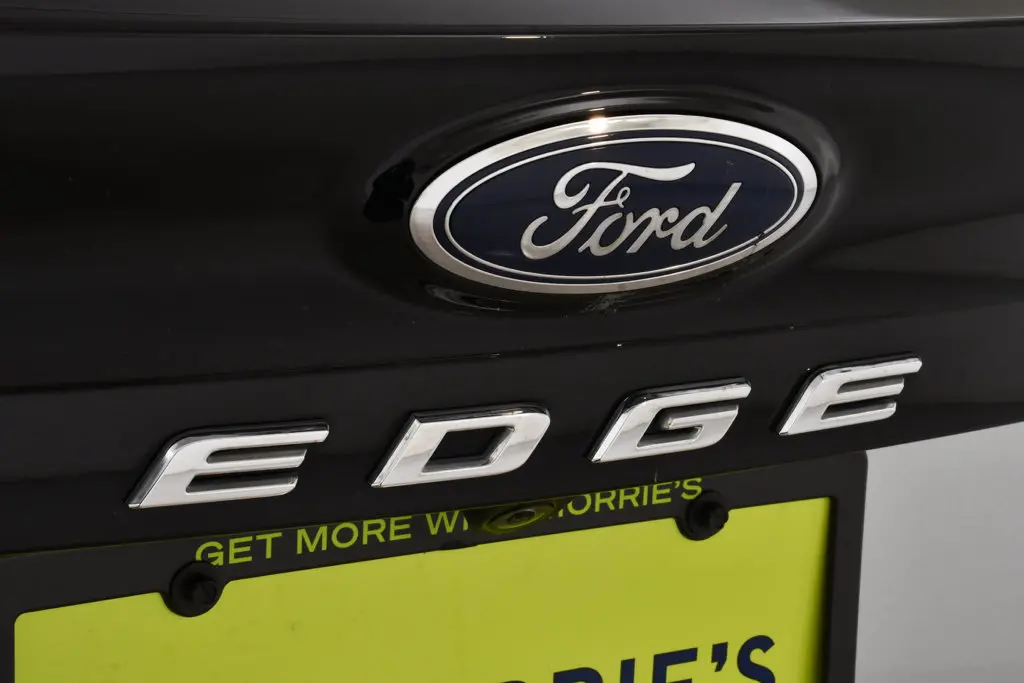 2023 Ford Edge - $27,455