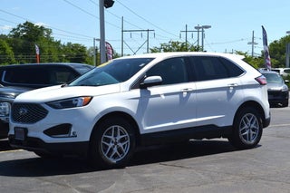 2023 Ford Edge with Oxford White Exterior