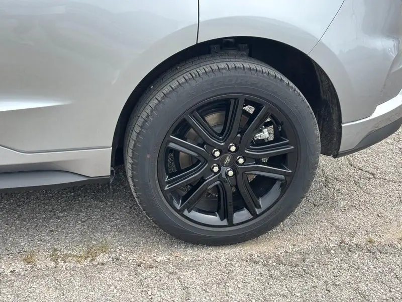 2024 Ford Edge - $32,250