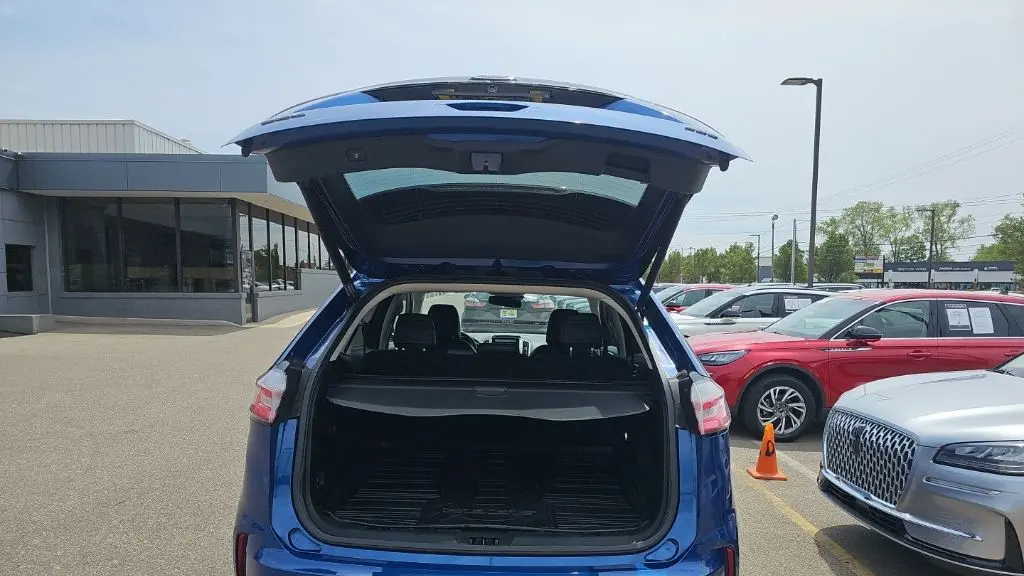 2022 Ford Edge ST-Line