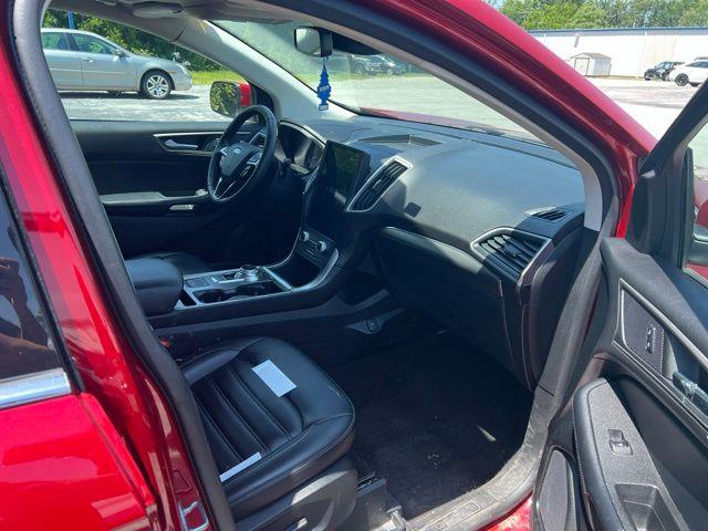2022 Ford Edge - $23,295