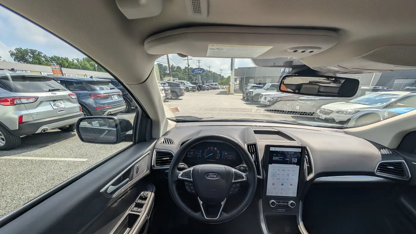 2022 Ford Edge SEL