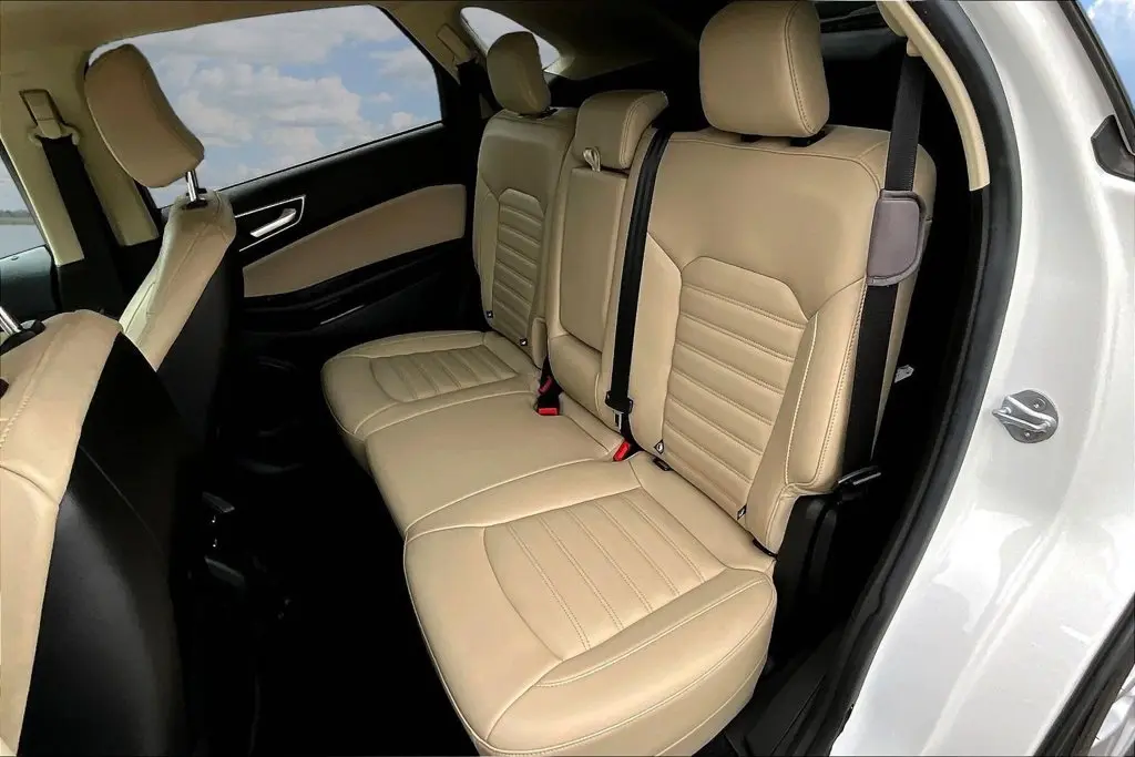 2023 Ford Edge - $24,795