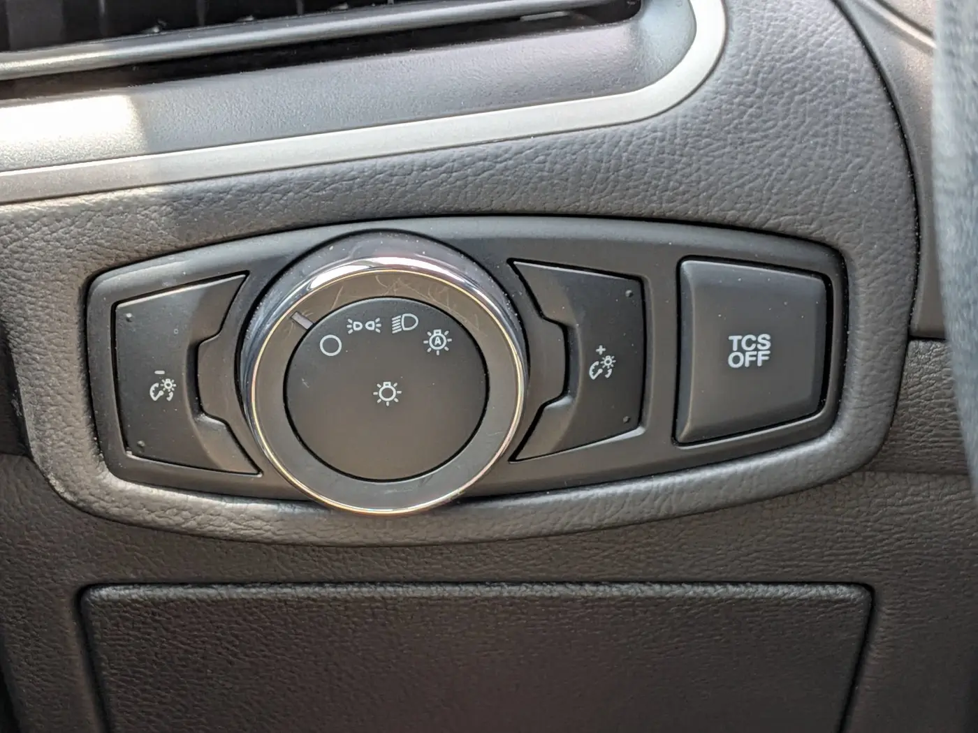 2024 Ford Edge - $25,487