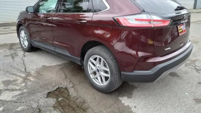 2022 Ford Edge SEL