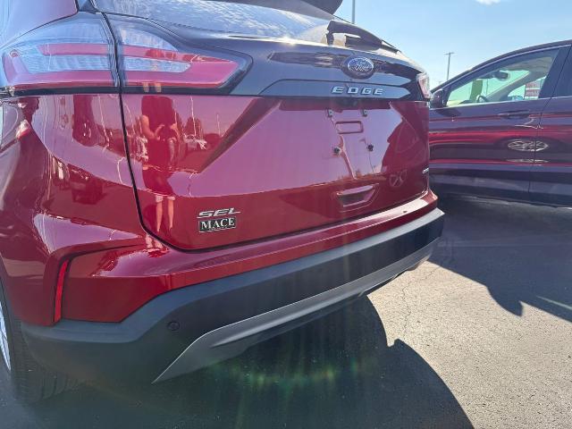 2022 Ford Edge - $22,300