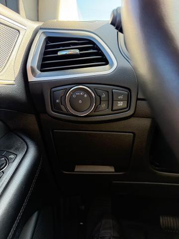 2022 Ford Edge - $22,300